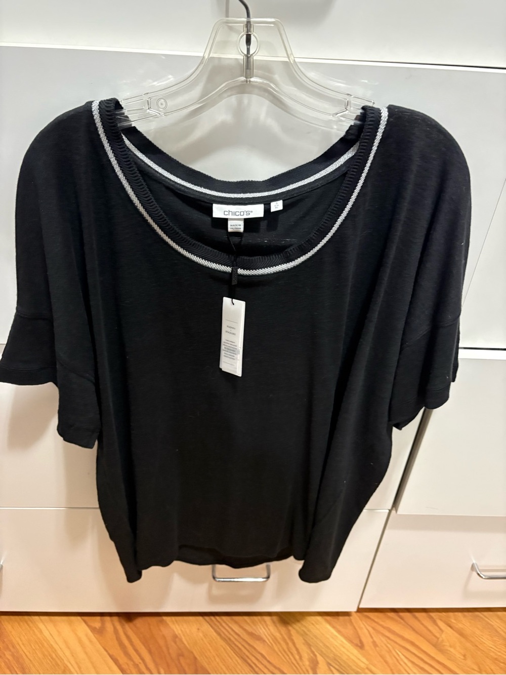 Chico's Black Short Sleeve Scoop Neck Top with Contrast Trim
